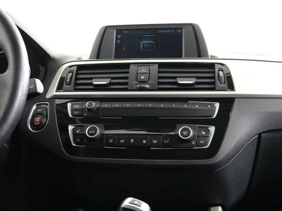 BMW 1 серии 1.5 АКПП, 2018, 67 000 км фото 5