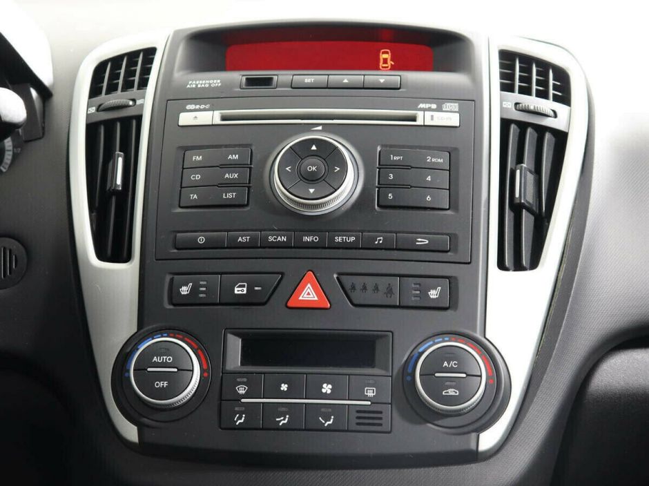 Kia Ceed 1.6 АКПП, 2010, 166 000 км фото 7