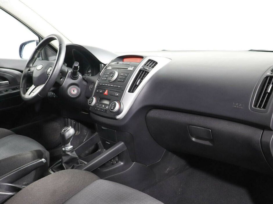 Kia Ceed 1.6 МКПП, 2012, 145 000 км фото 8