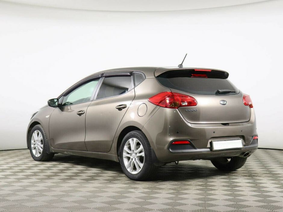 Kia Ceed 1.6 АКПП, 2015, 98 000 км фото 2