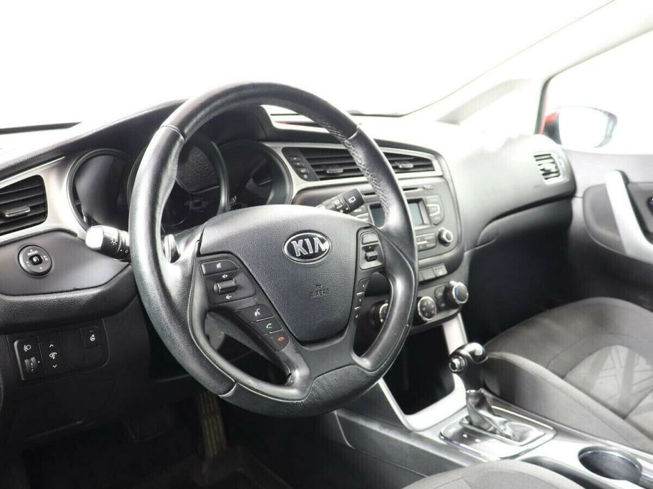 Kia Ceed 1.6 РКПП, 2015, 108 000 км фото 5