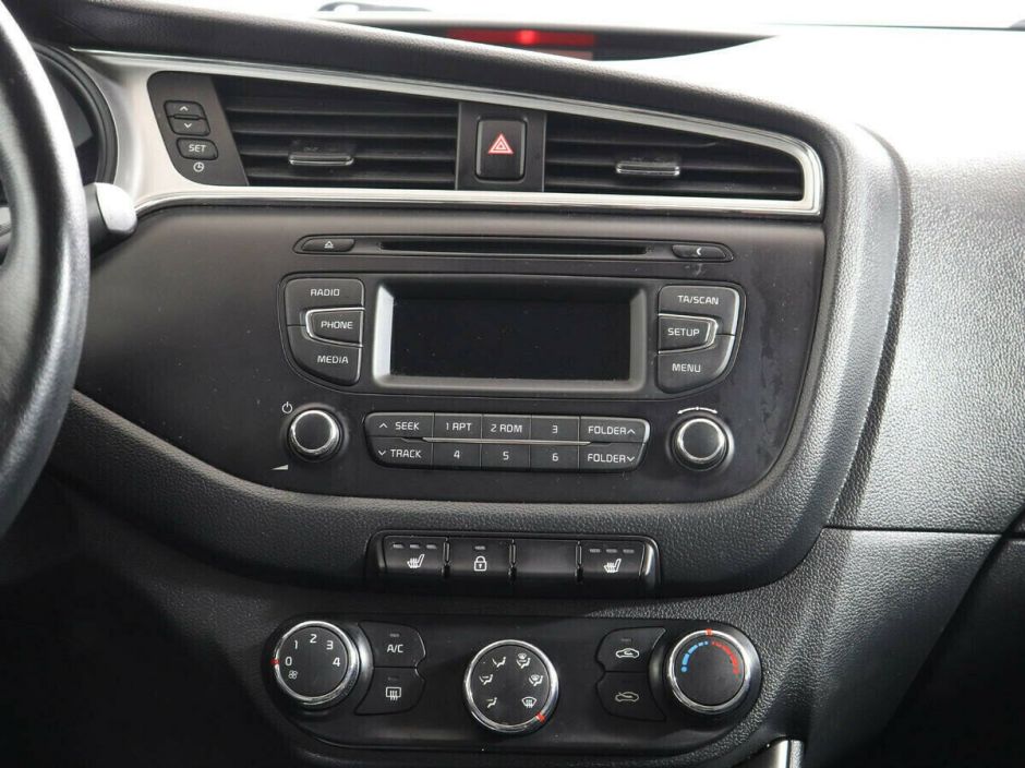 Kia Ceed 1.6 РКПП, 2015, 108 000 км фото 9