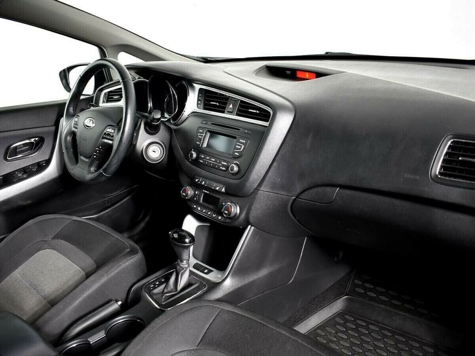 Kia Ceed 1.6 РКПП, 2017, 74 000 км фото 5