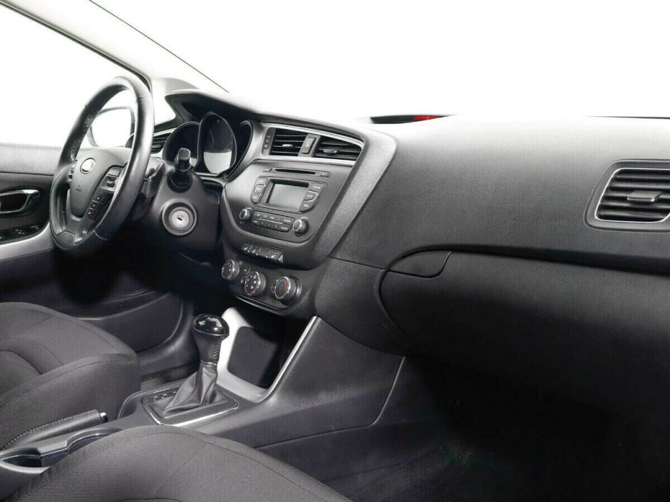 Kia Ceed 1.6 РКПП, 2017, 85 000 км фото 9