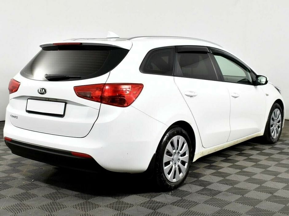 Kia Ceed 1.6 АКПП, 2015, 100 000 км фото 2