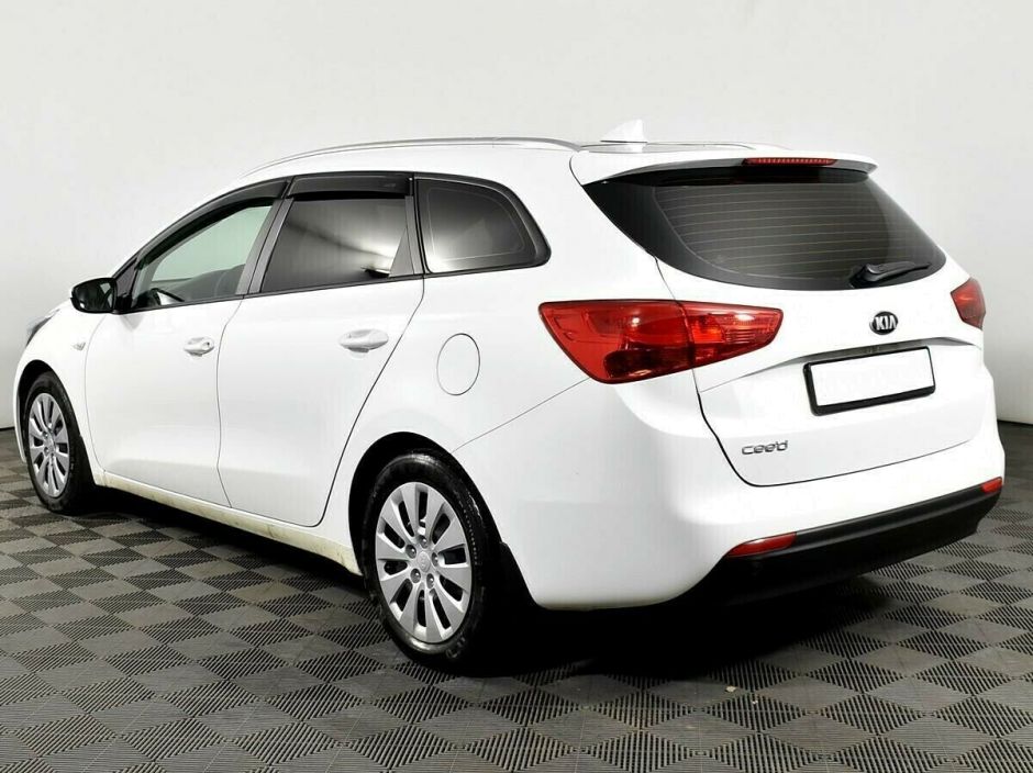 Kia Ceed 1.6 АКПП, 2015, 100 000 км фото 4