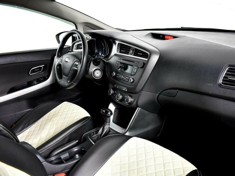 Kia Ceed 1.6 АКПП, 2015, 100 000 км фото 5