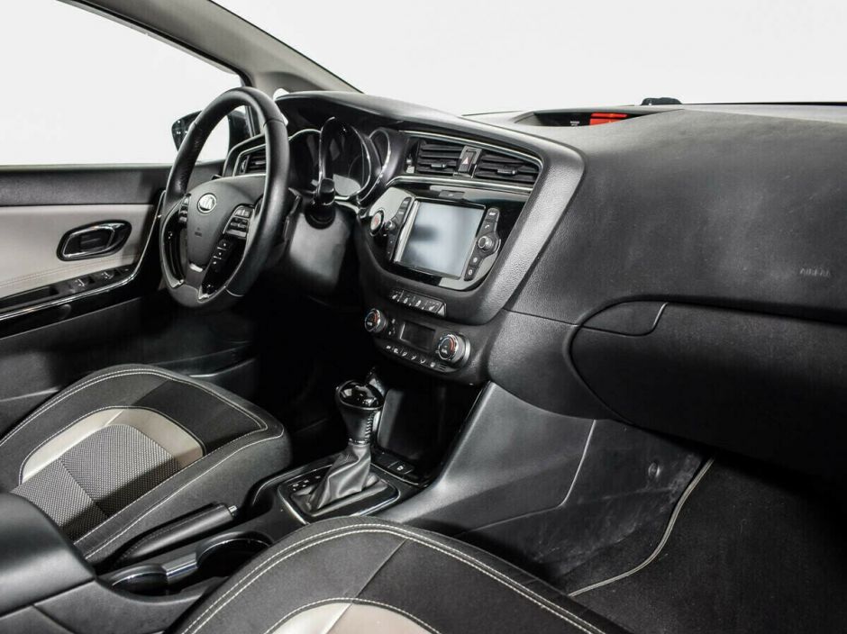 Kia Ceed 1.6 АКПП, 2015, 100 000 км фото 7