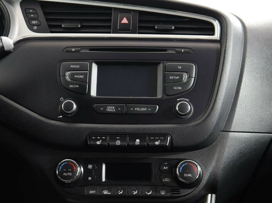 Kia Ceed 1.6 АКПП, 2018, 66 000 км фото 9