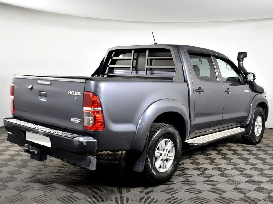 Toyota Hilux 2.5 МКПП, 2013, 134 000 км фото 2