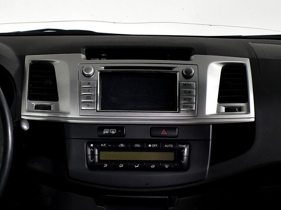 Toyota Hilux 3.0 АКПП, 2013, 133 000 км фото 7