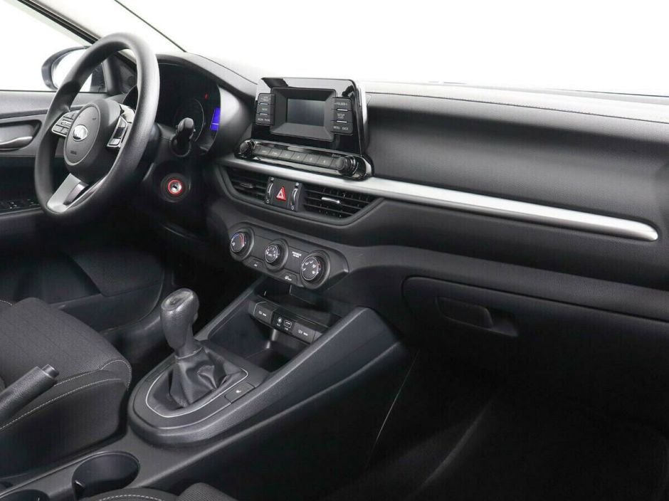 Kia Cerato 1.6 МКПП, 2018, 65 000 км фото 5