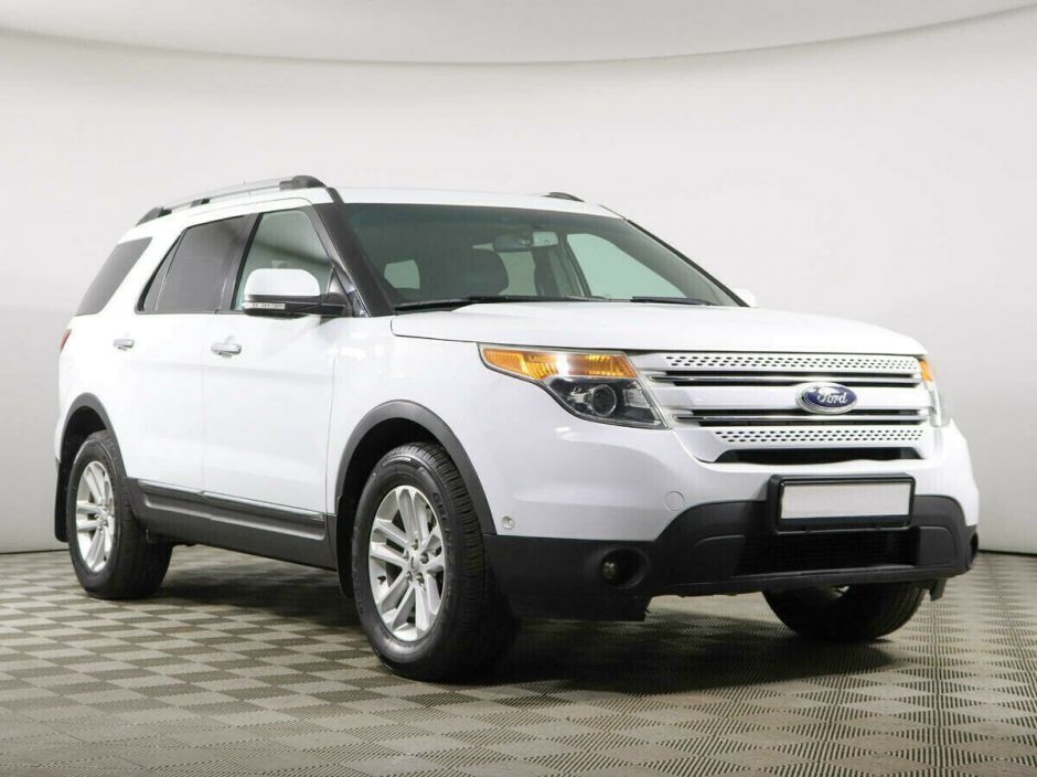 Ford Explorer 3.5 АКПП, 2015, 100 000 км фото 2