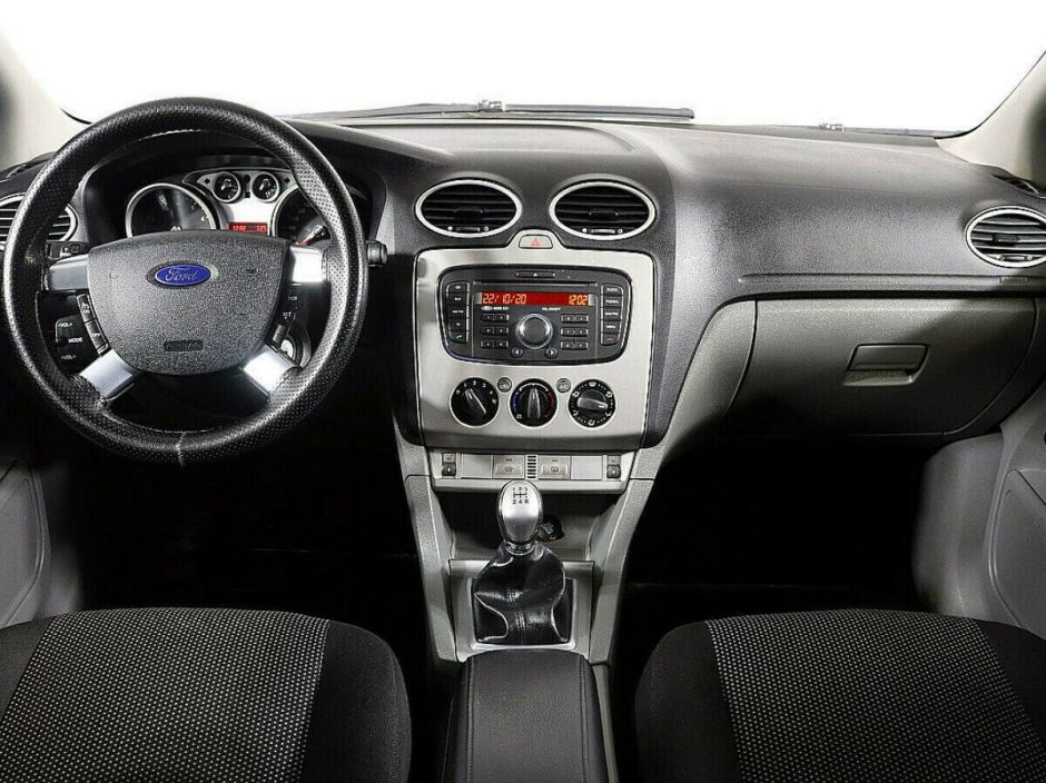 Ford Focus 1.6 МКПП, 2010, 169 000 км фото 8
