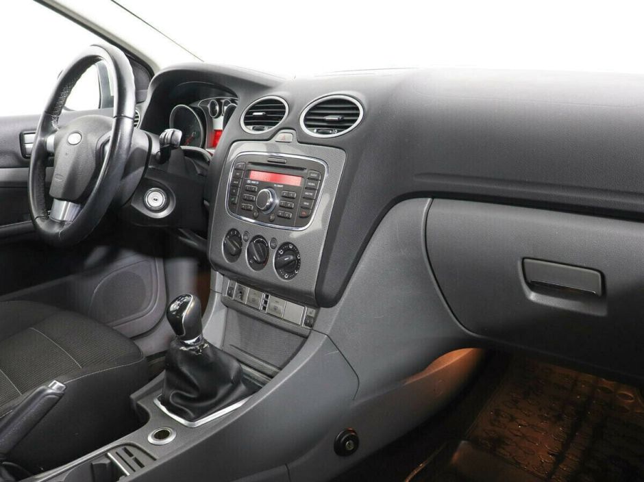 Ford Focus 1.6 МКПП, 2010, 170 000 км фото 5