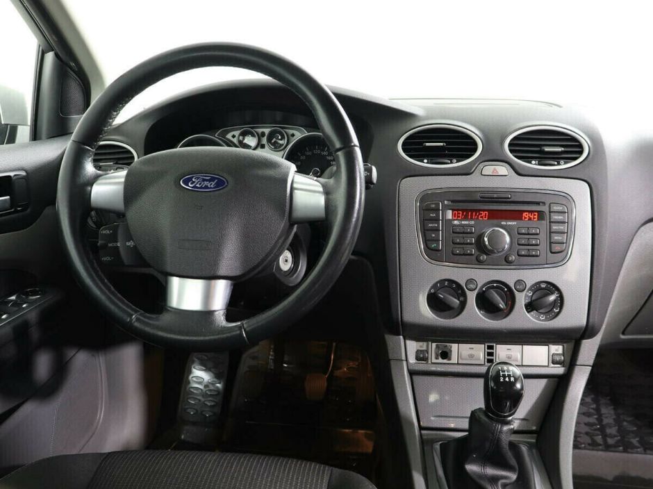 Ford Focus 1.6 МКПП, 2010, 170 000 км фото 6