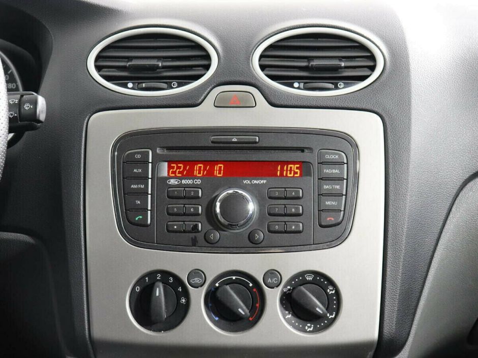 Ford Focus 1.6 МКПП, 2010, 160 000 км фото 8