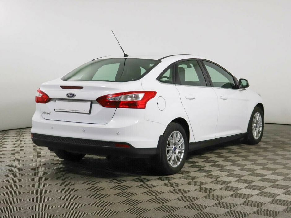 Ford Focus 1.6 РКПП, 2012, 135 000 км фото 3