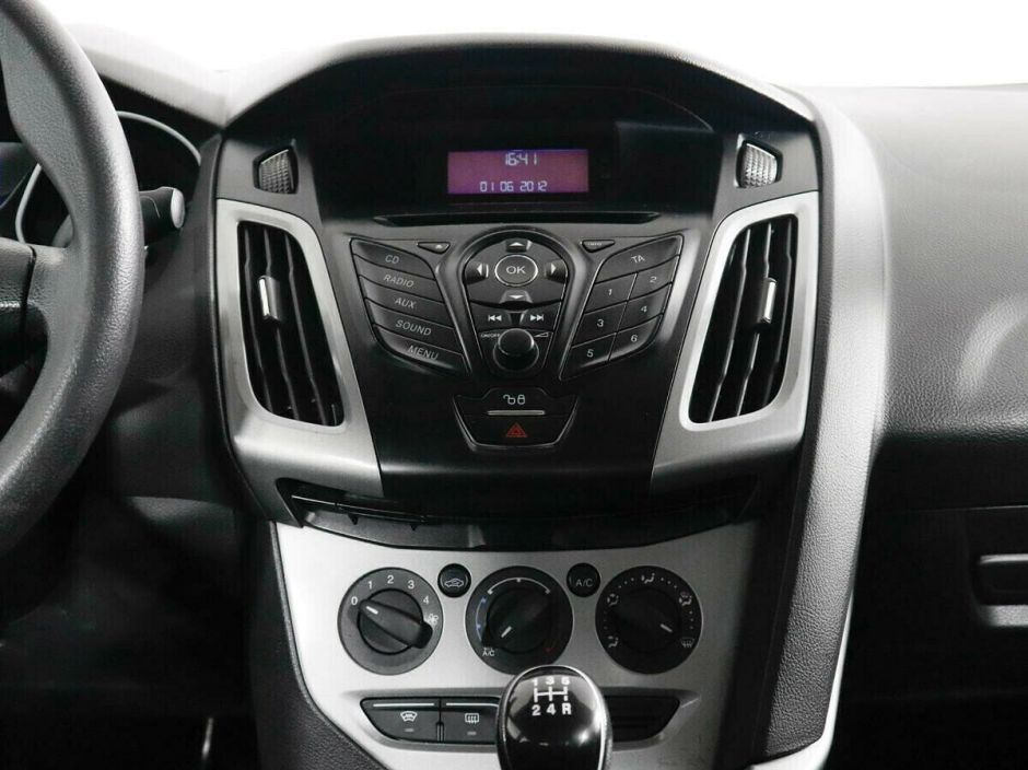 Ford Focus 1.6 МКПП, 2011, 147 000 км фото 5