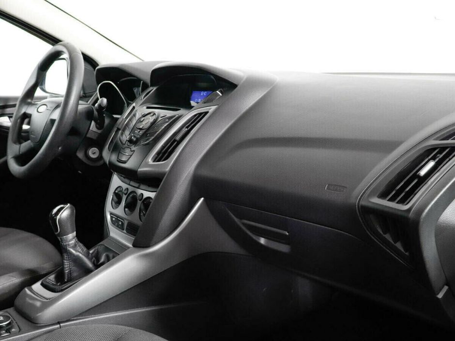 Ford Focus 1.6 МКПП, 2011, 147 000 км фото 7