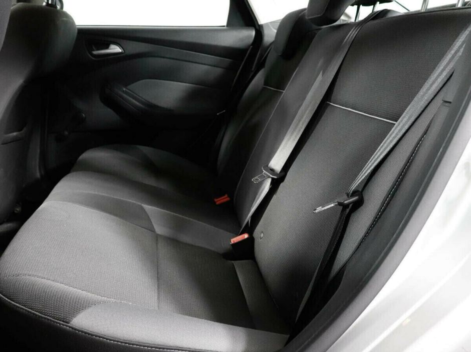 Ford Focus 1.6 МКПП, 2011, 147 000 км фото 8