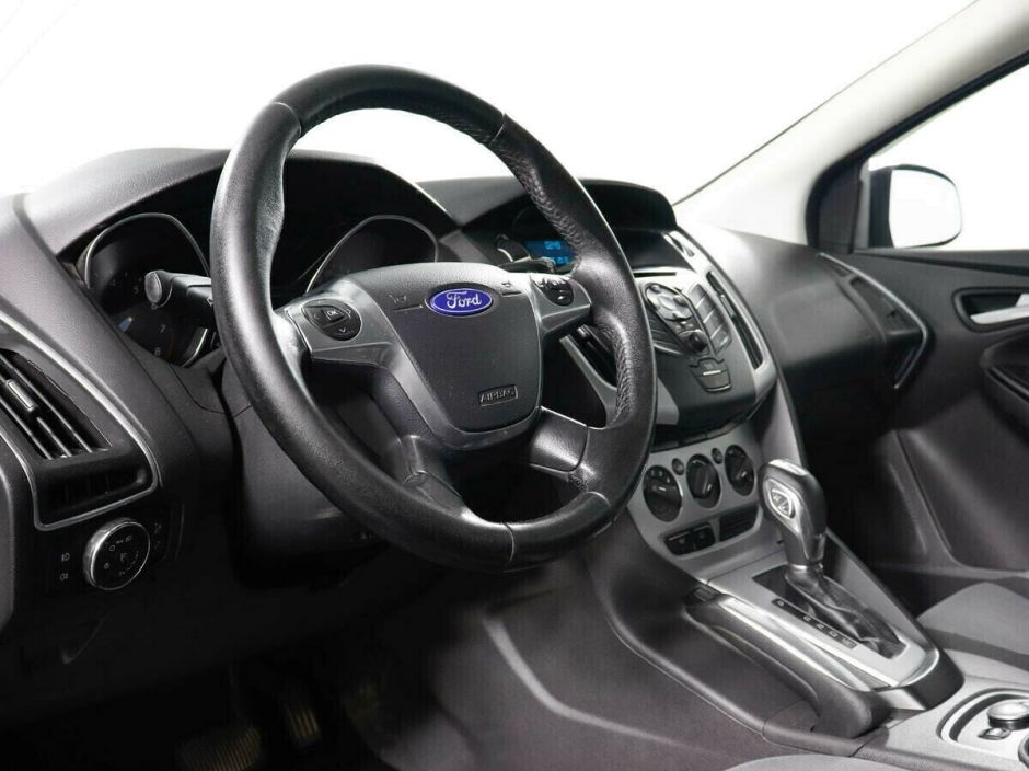 Ford Focus 1.6 РКПП, 2011, 150 000 км фото 8