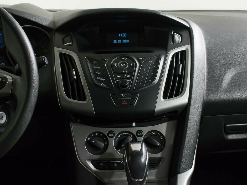 Ford Focus 1.6 РКПП, 2012, 144 000 км фото 7