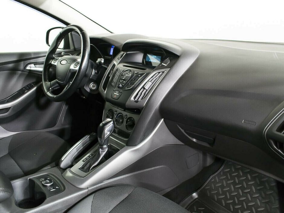 Ford Focus 1.6 РКПП, 2014, 116 000 км фото 8