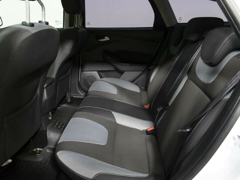 Ford Focus 1.6 МКПП, 2013, 122 000 км фото 10