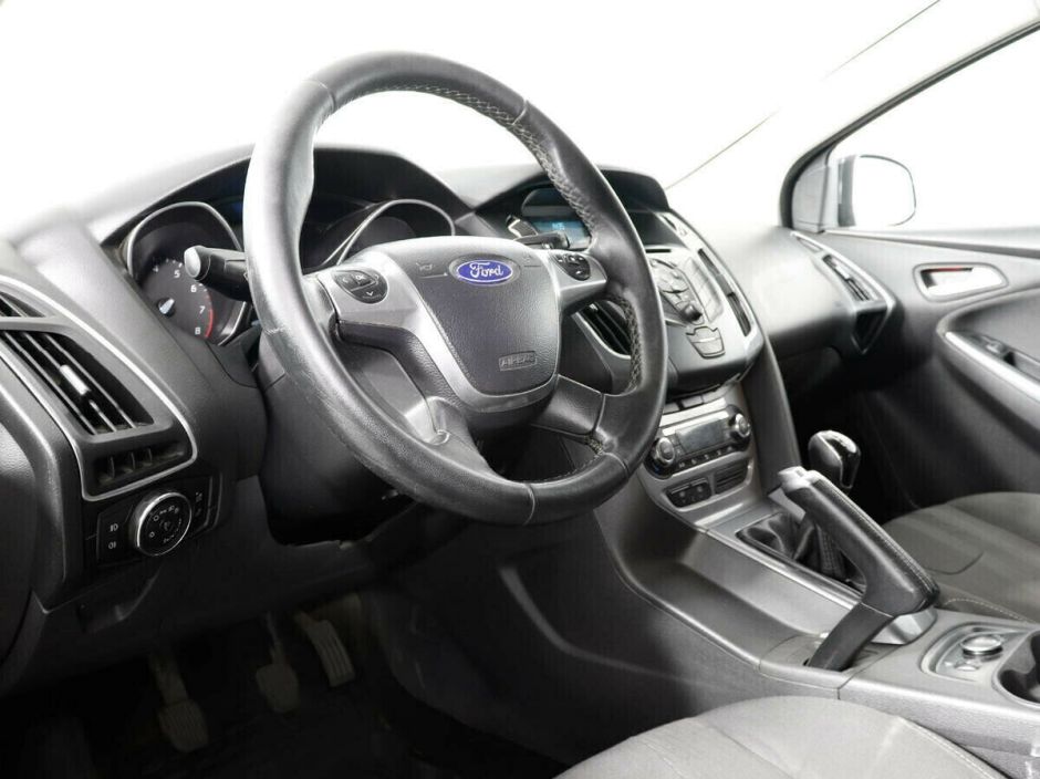 Ford Focus 2.0 МКПП, 2012, 136 000 км фото 8