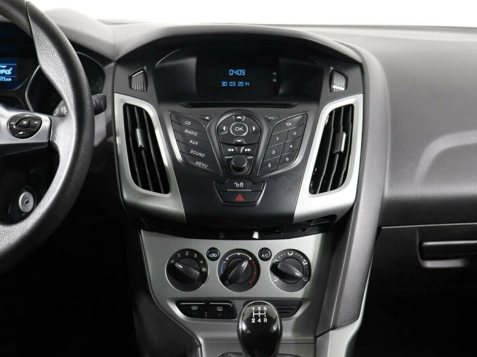 Ford Focus 1.6 МКПП, 2012, 139 000 км фото 5