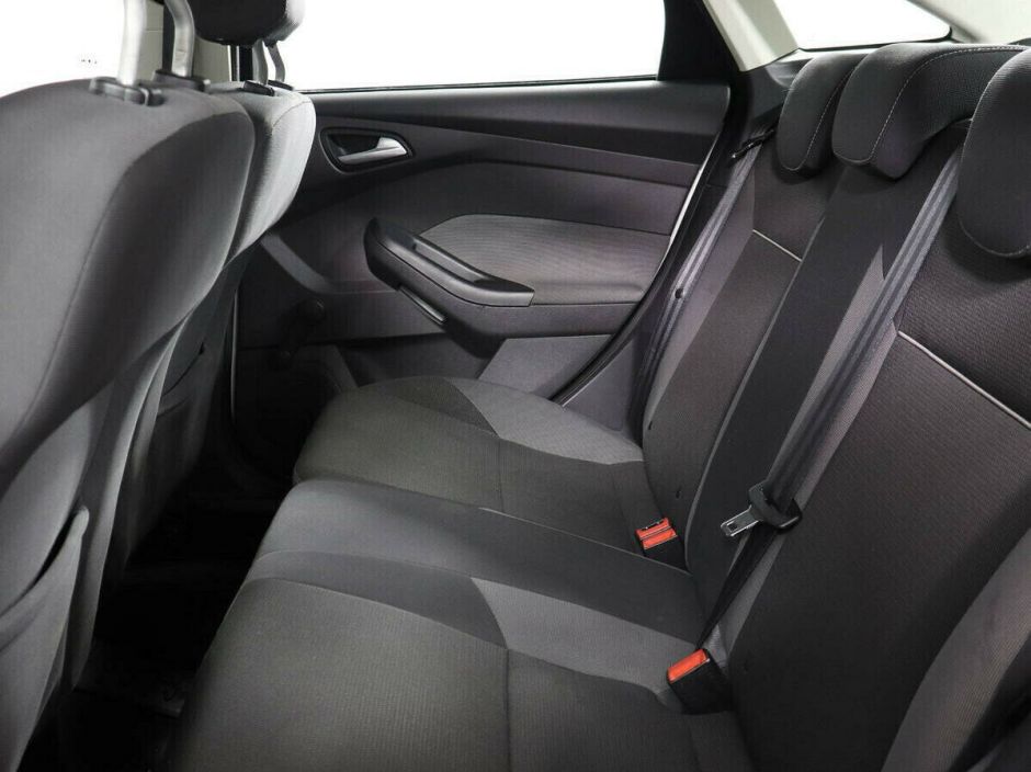 Ford Focus 1.6 МКПП, 2012, 139 000 км фото 8