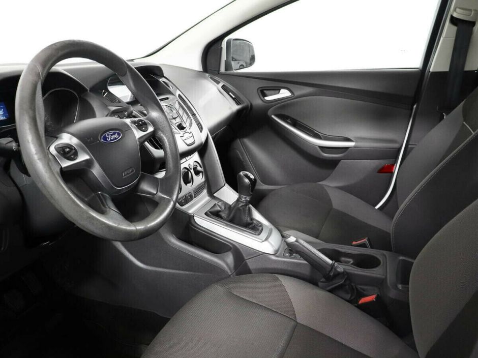 Ford Focus 1.6 МКПП, 2012, 139 000 км фото 9