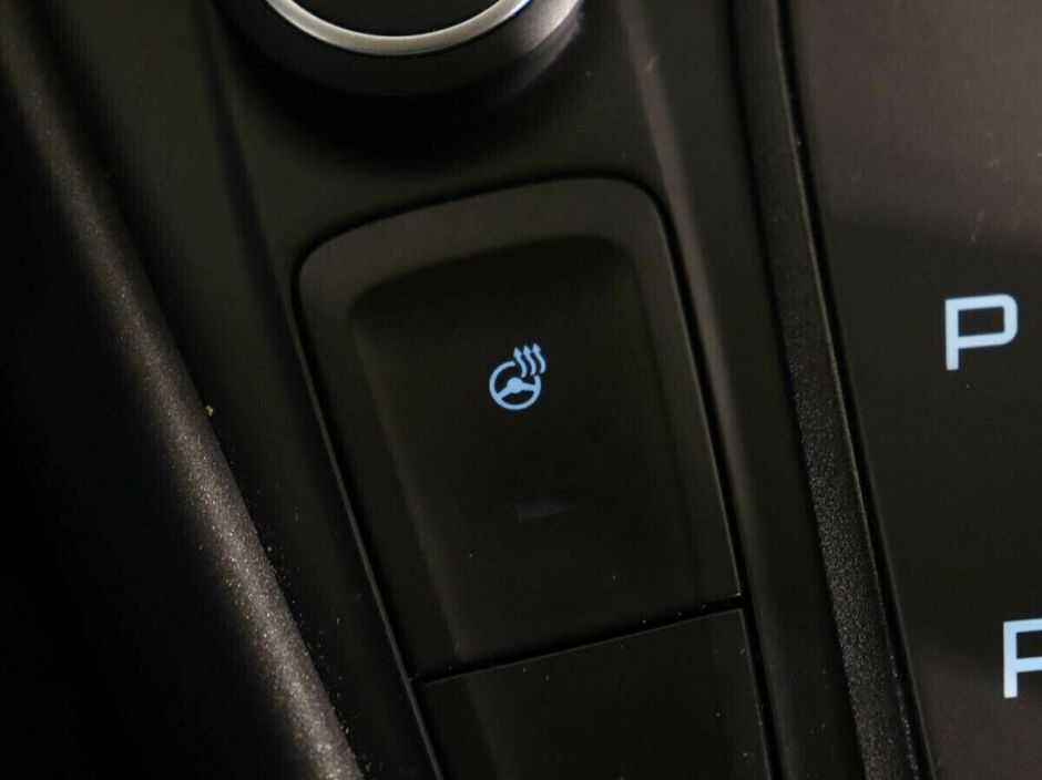 Ford Focus 1.6 РКПП, 2015, 107 000 км фото 9