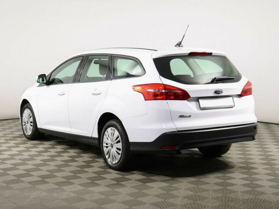 Ford Focus 1.6 МКПП, 2017, 80 000 км фото 4