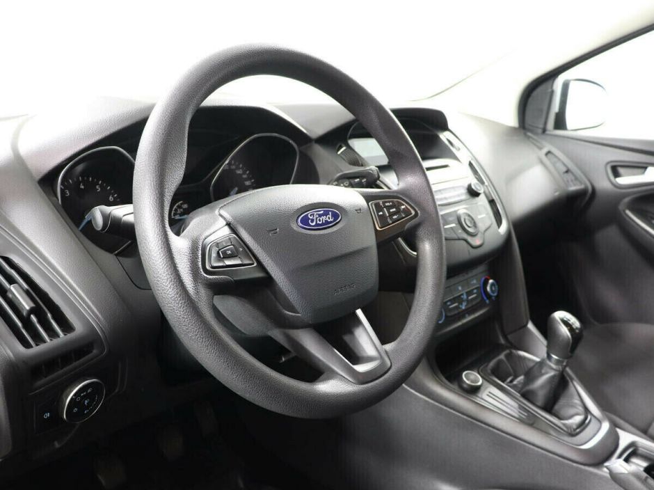 Ford Focus 1.6 МКПП, 2017, 80 000 км фото 8