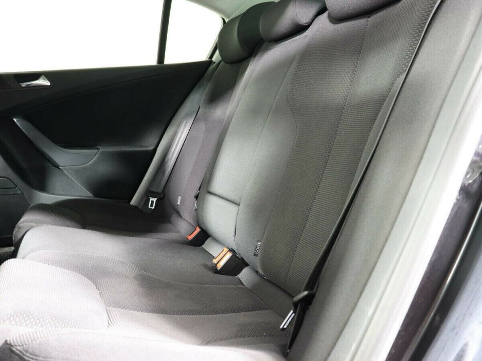 Volkswagen Passat 1.8 МКПП, 2010, 166 000 км фото 7