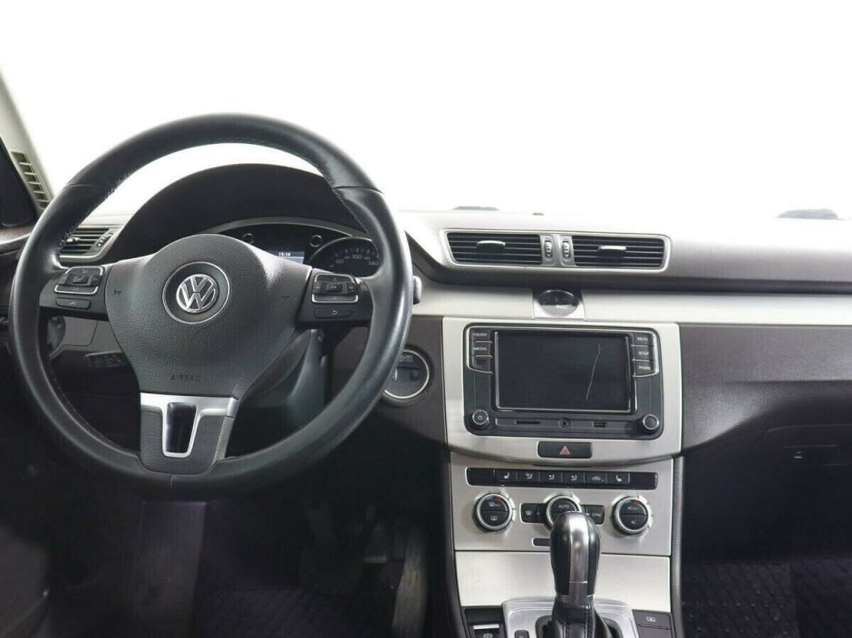 Volkswagen Passat 1.8 РКПП, 2011, 151 000 км фото 6