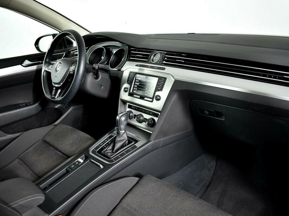 Volkswagen Passat 1.8 РКПП, 2016, 98 000 км фото 5