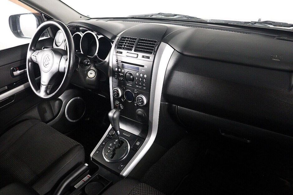 Suzuki Grand Vitara 2.0 АКПП, 2010, 169 000 км фото 8