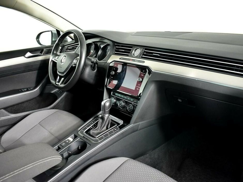 Volkswagen Passat 1.5 РКПП, 2018, 74 000 км фото 5