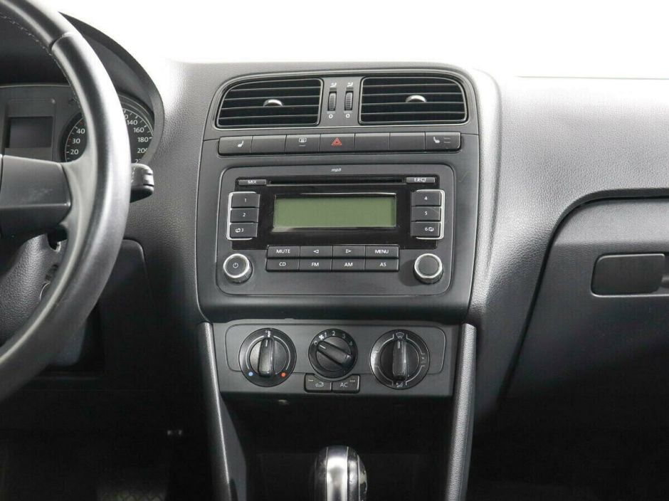 Volkswagen Polo 1.6 АКПП, 2011, 144 000 км фото 9