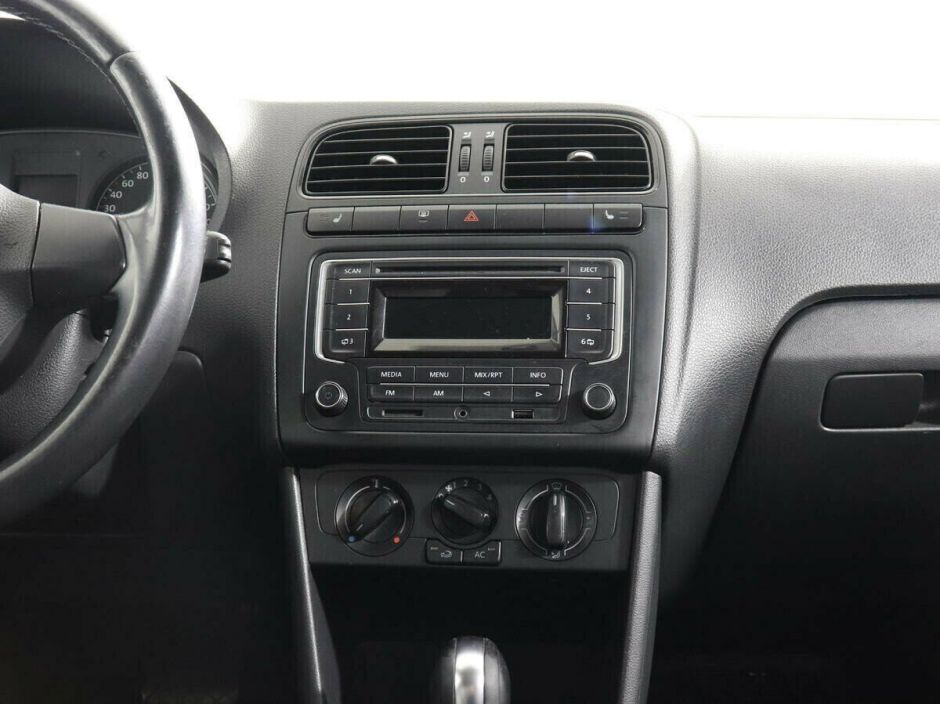 Volkswagen Polo 1.6 АКПП, 2013, 125 000 км фото 7