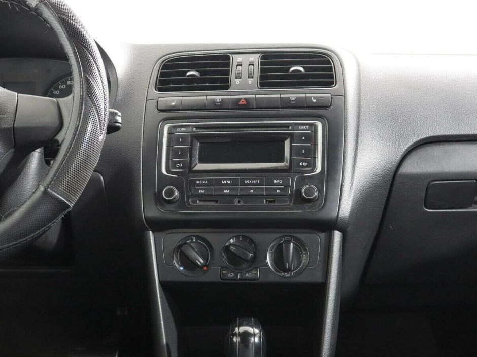 Volkswagen Polo 1.6 АКПП, 2012, 142 000 км фото 7