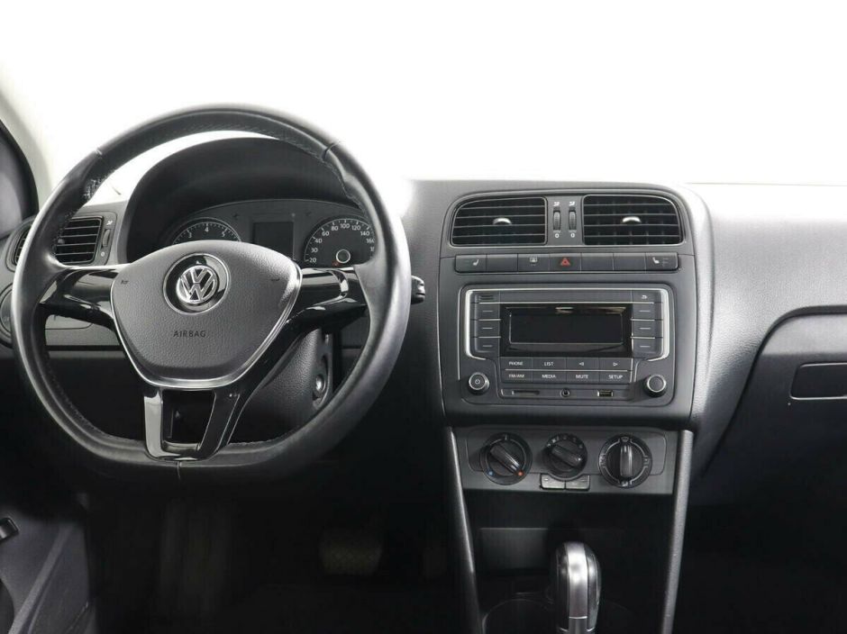 Volkswagen Polo 1.6 АКПП, 2017, 83 000 км фото 7