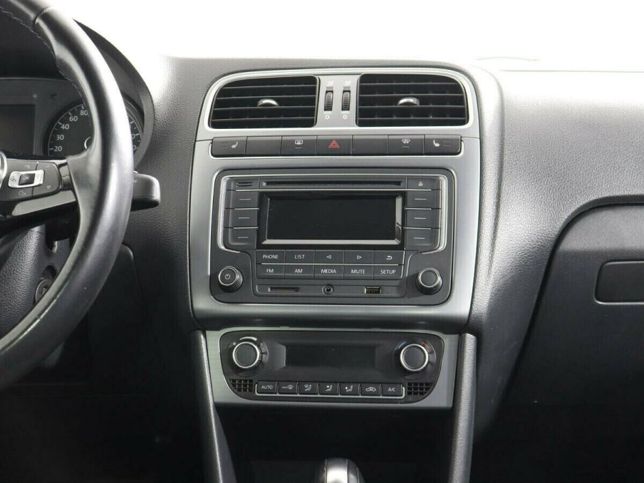 Volkswagen Polo 1.6 АКПП, 2018, 69 000 км фото 9