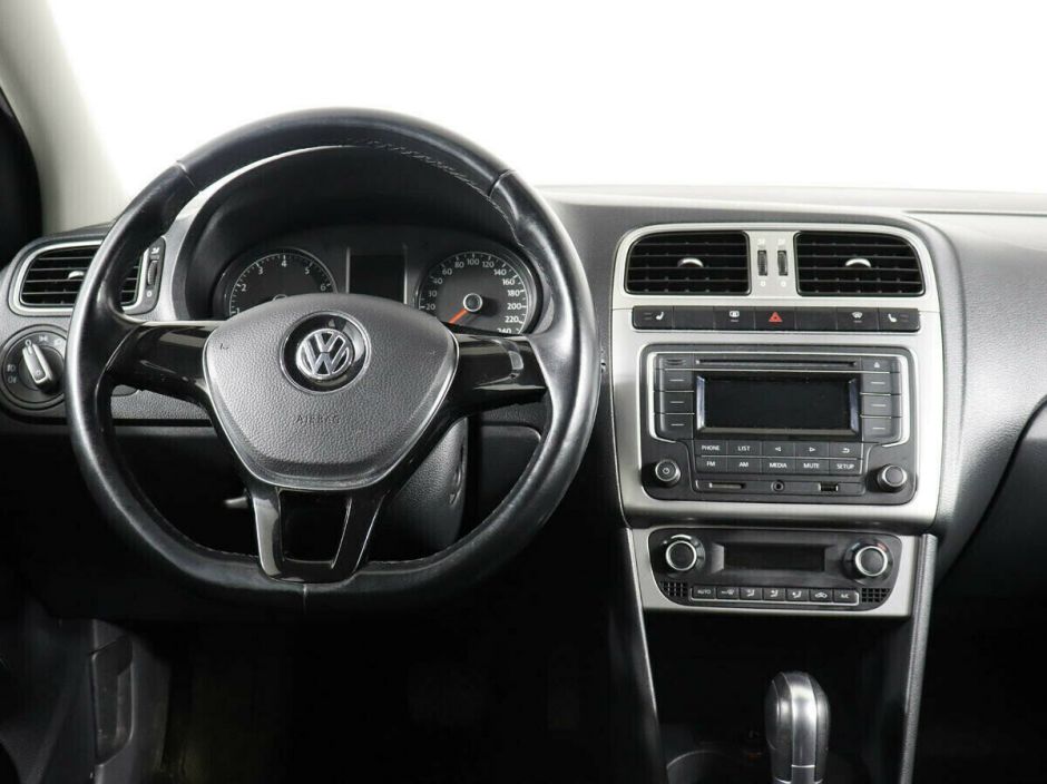 Volkswagen Polo 1.6 АКПП, 2016, 90 000 км фото 7