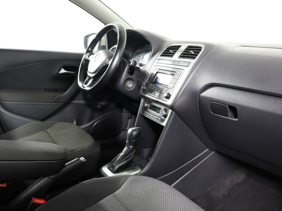 Volkswagen Polo 1.6 АКПП, 2016, 90 000 км фото 8
