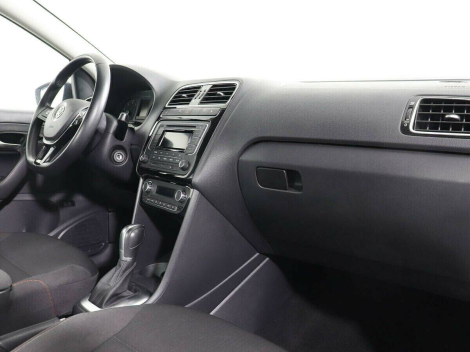 Volkswagen Polo 1.6 АКПП, 2018, 72 000 км фото 7