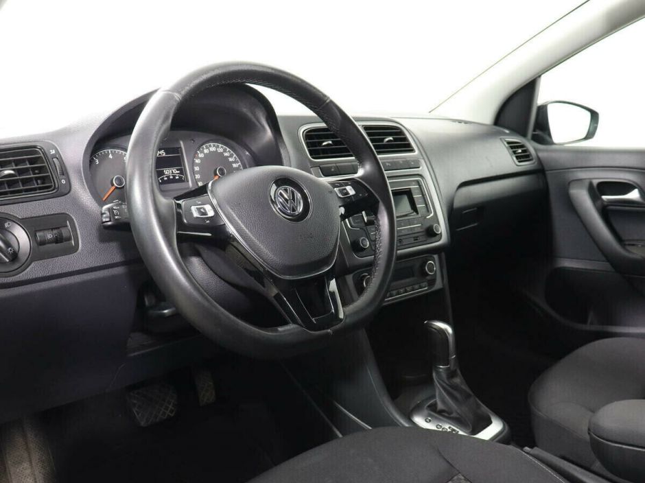 Volkswagen Polo 1.6 АКПП, 2017, 80 000 км фото 8